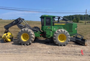 John Deere 648L Grapple Skidder