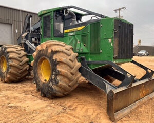 2022 John Deere 648LII