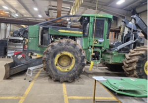 John Deere 748LII Grapple Skidder