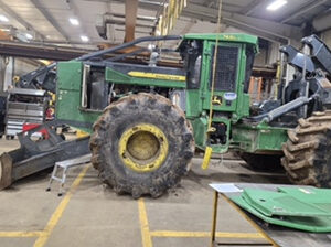 John Deere 748LII Grapple Skidder
