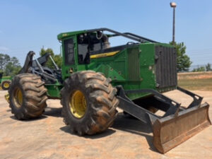 John Deere 748L-II Grapple Skidder