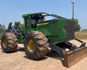 John Deere 748L-II Grapple Skidder