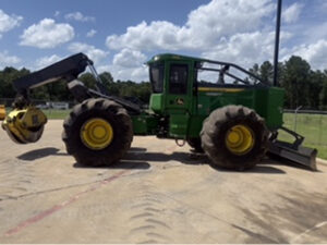 John Deere 748L II Grapple Skidder