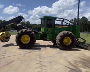 John Deere 748L II Grapple Skidder